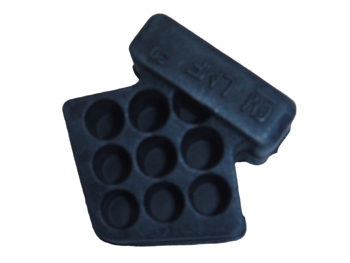 TOPE GOMA BISAGRA TAPA BAUL CHEVROLET CORSA SEDAN 96/