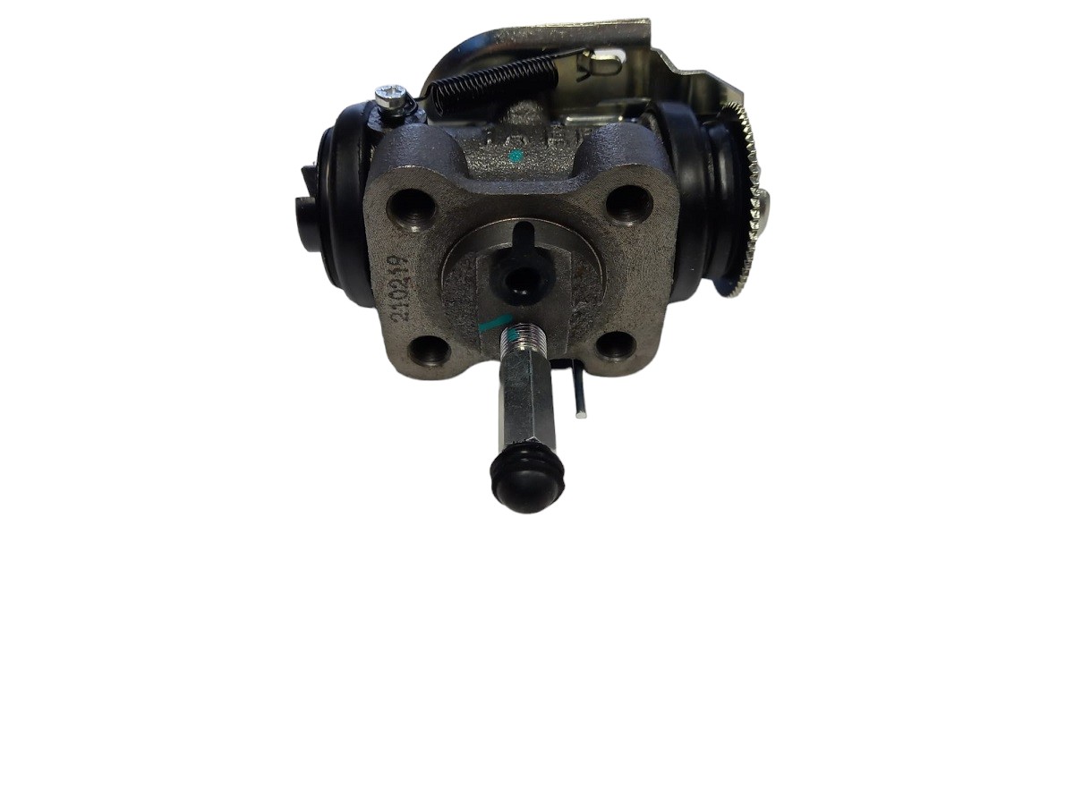CILINDRO FRENO TRASERO DERECHO JMC N800 (CON PURGADOR)
